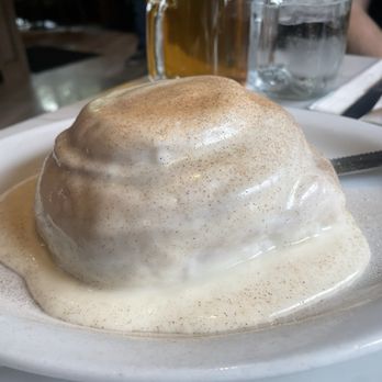 Herm's Inn - Cinnamon roll - Breakfast & Brunch Near Me - Logan, Utah