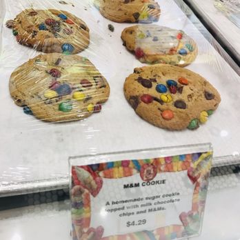 Sloan's Ice Cream - M&M Chocolate Chip Cookies - Ice Cream & Frozen Yogurt Near Me - Las Vegas, Nevada Sloan's Ice Cream - M&M Chocolate Chip Cookies - Ice Cream & Frozen Yogurt Near Me - Las Vegas, Nevada