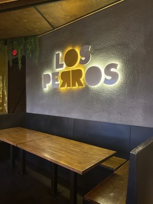 Los Perros by null
