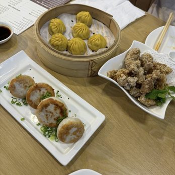 Ugly Dumpling - Edison, NJ - Kurobuta Pork & Crab XLB, Salt & Pepper Popcorn Chicken, Pan Fried Pork Buns - Chinese Near Me - Edison, New Jersey Ugly Dumpling - Edison, NJ - Kurobuta Pork & Crab XLB, Salt & Pepper Popcorn Chicken, Pan Fried Pork Buns - Chinese Near Me - Edison, New Jersey