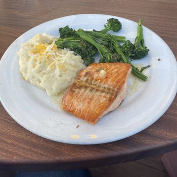 Café Galleria - Salmon, mashed potatoes, and broccoli - Bagels Near Me - Midway, Utah Café Galleria - Salmon, mashed potatoes, and broccoli - Bagels Near Me - Midway, Utah