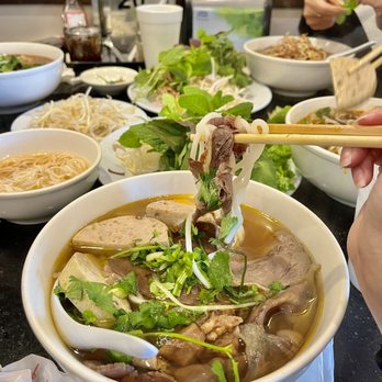 Ngự Bình Restaurant - bun bo hue ($13) - Vietnamese Near Me - Westminster, California Ngự Bình Restaurant - bun bo hue ($13) - Vietnamese Near Me - Westminster, California