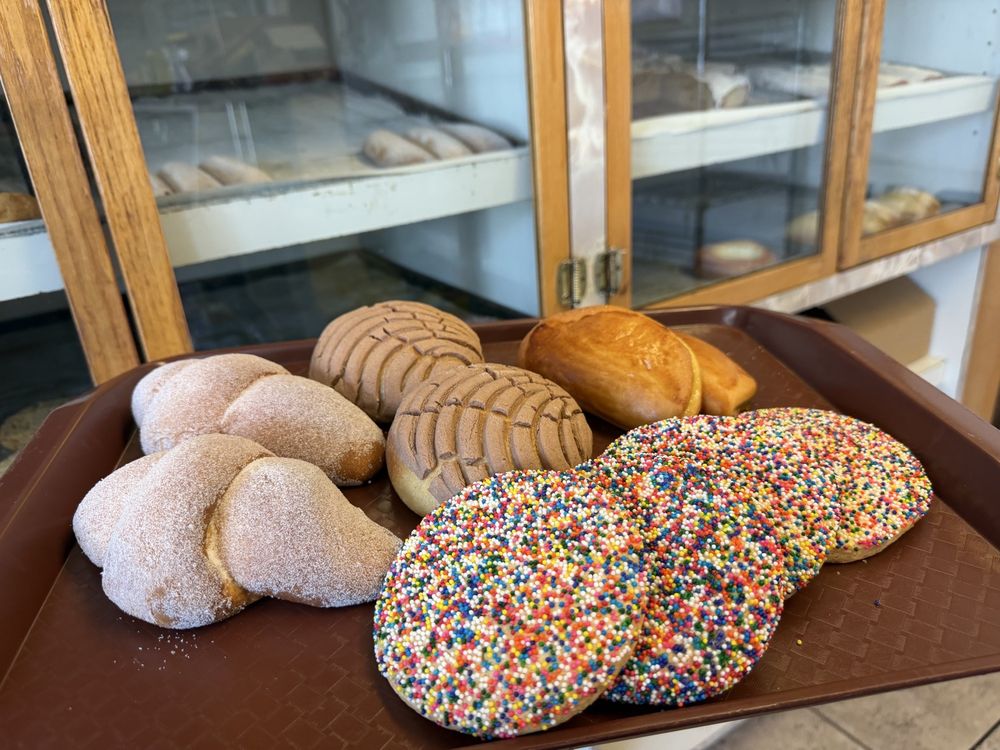 Panaderia Santa Teresa Logo