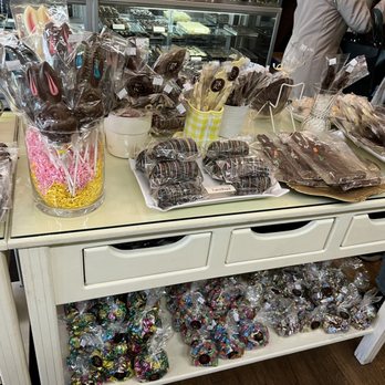 Aigner Chocolates - Chocolatiers & Shops Near Me - Forest Hills, New York Aigner Chocolates - Chocolatiers & Shops Near Me - Forest Hills, New York