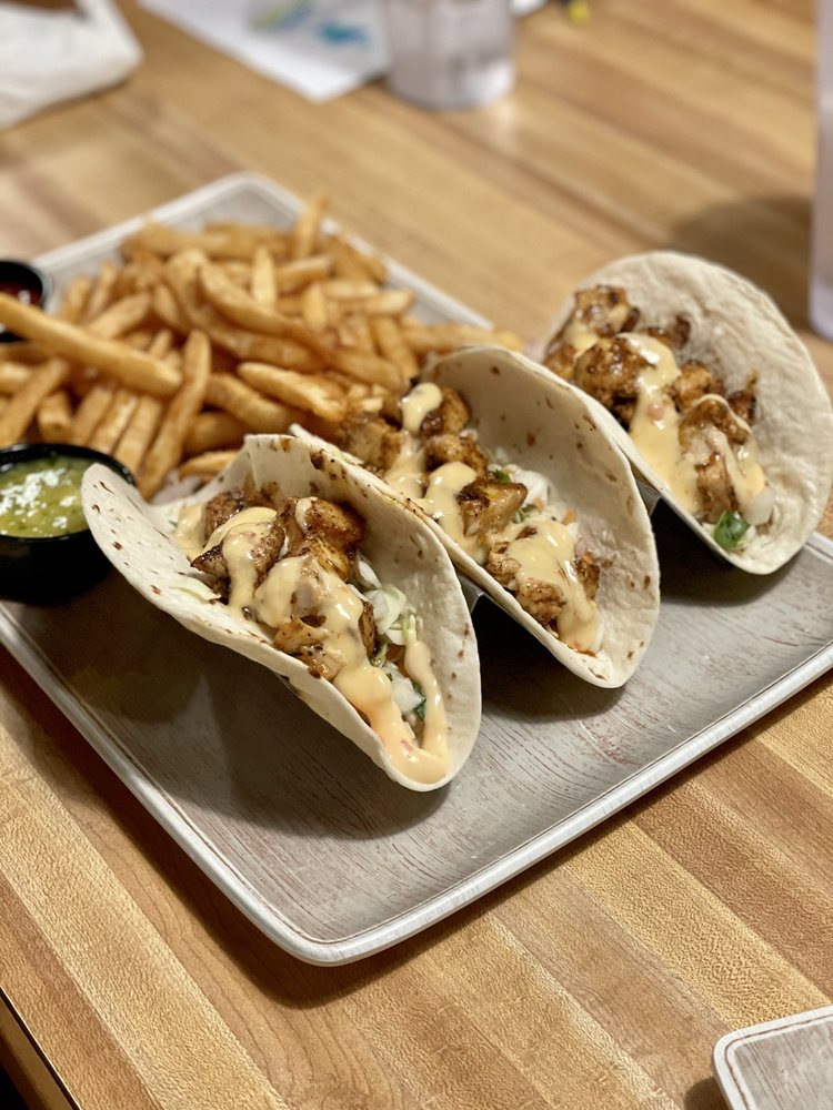 Snapperz Grill & Steam Bar