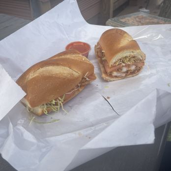 The Workshop - Shrimp po boy - Cajun/Creole Near Me - Benicia, California