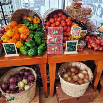Cypress Creek Produce - a variety of fruits and vegetables - Fruits & Veggies Near Me - Apollo Beach, Florida