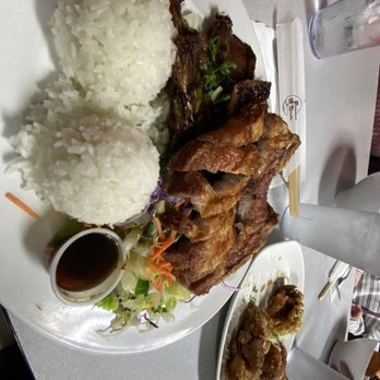 Restaurant Kenichi - Pork chop and kalbi mix with a side order of Korean chicken (1/2 pound) - Desserts Near Me - Hilo, Hawaii