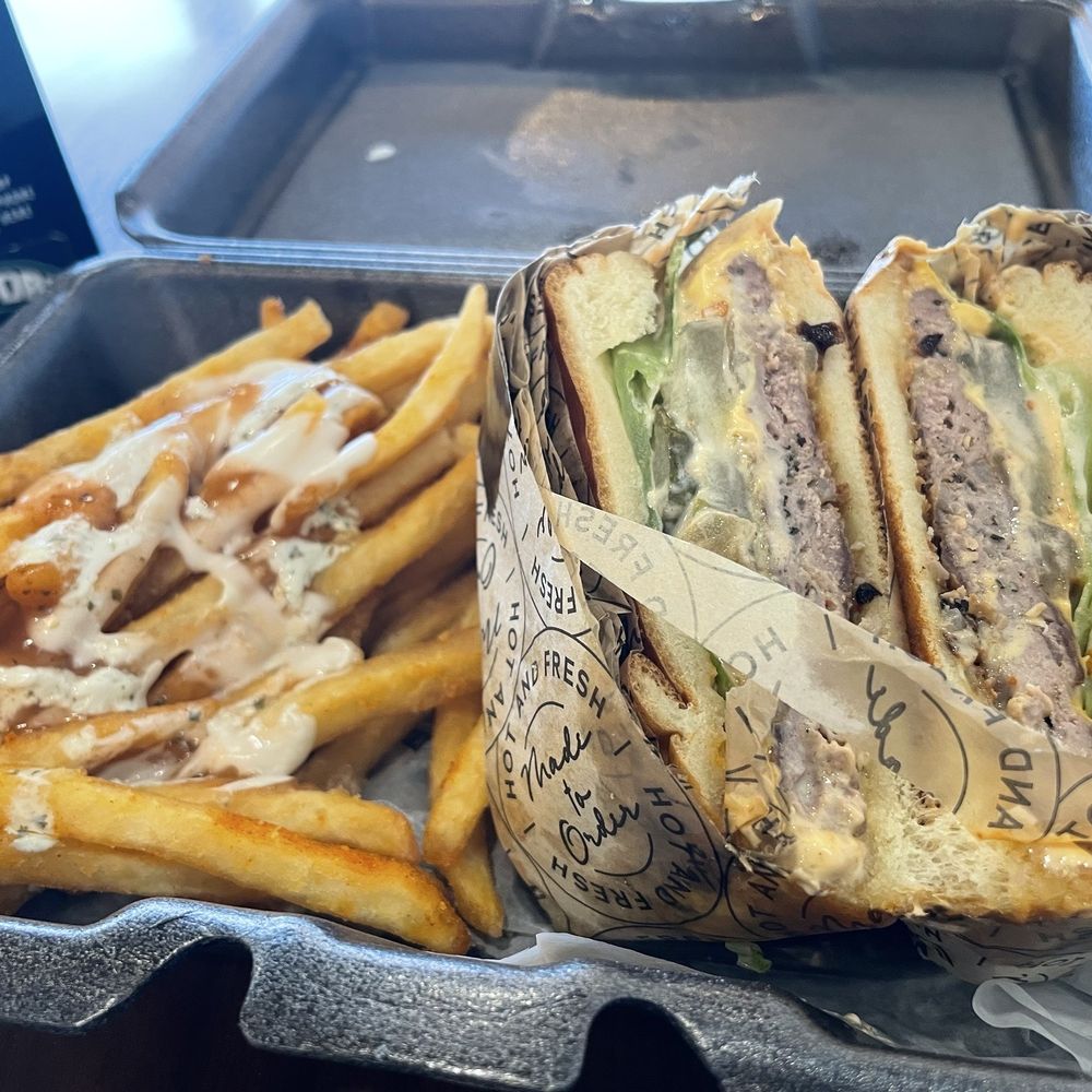 Flavors - Classic smash (Lamb burger) - Burgers Near Me - North Providence, Rhode Island Flavors - Classic smash (Lamb burger) - Burgers Near Me - North Providence, Rhode Island