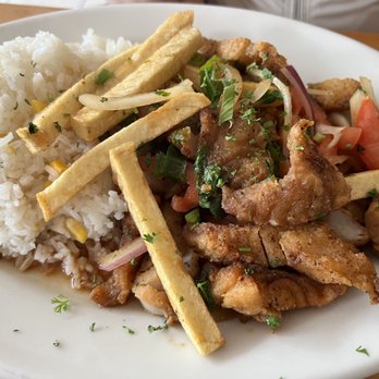 Mi Lindo Perú - Pescado Saltado - Peruvian Near Me - San Francisco, California Mi Lindo Perú - Pescado Saltado - Peruvian Near Me - San Francisco, California