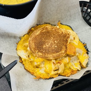 Soup Kettle Grille - Chipotle Chicken Grilled Cheese - Soup Near Me - Meridian, Idaho Soup Kettle Grille - Chipotle Chicken Grilled Cheese - Soup Near Me - Meridian, Idaho