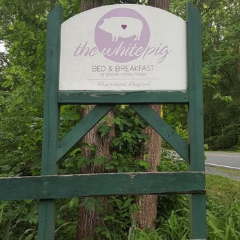 The White Pig Bed & Breakfast - Bed & Breakfast Near Me - Schuyler, Virginia