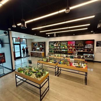 Verilife Dispensary - Store Image 4 - Cannabis Clinics Near Me - Solon, Ohio Verilife Dispensary - Store Image 4 - Cannabis Clinics Near Me - Solon, Ohio