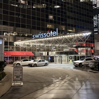 Swissôtel Chicago - Hotels Near Me - Chicago, Illinois