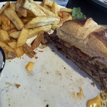 Manny's Sports Tavern - Beer Cheese Burger - American Near Me - Sandusky, Ohio Manny's Sports Tavern - Beer Cheese Burger - American Near Me - Sandusky, Ohio