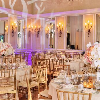 A&P Flowers - Centerpieces - Floral Designers Near Me