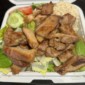 New Town Cafe - BBQ Chicken Salad - Cafes Near Me - Aiea, Hawaii