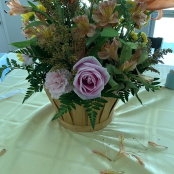 Especially For You - This is the same bouquet on this Tuesday, April 16th. - Florists Near Me - Ponchatoula, Louisiana