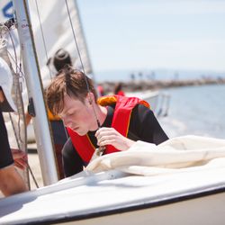 Alameda Community Sailing Center - Learning how to rig a boat