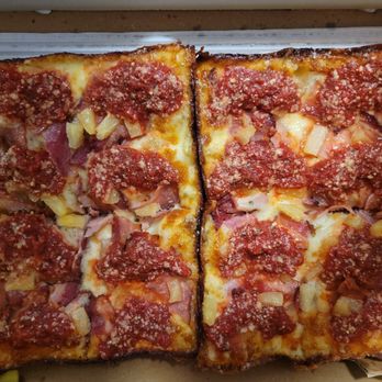 Palazzo Di Pizza - Maui - Pizza Near Me - Royal Oak, Michigan Palazzo Di Pizza - Maui - Pizza Near Me - Royal Oak, Michigan