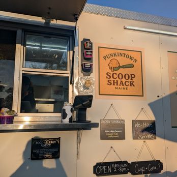 Punkintown Scoop Shack - Sizes - Ice Cream & Frozen Yogurt Near Me - South Berwick, Maine Punkintown Scoop Shack - Sizes - Ice Cream & Frozen Yogurt Near Me - South Berwick, Maine