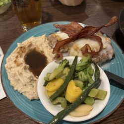 Josif’s Bar & Grill - Chicken Maryland
