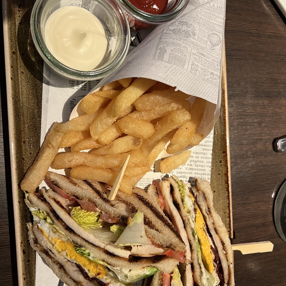 Listo Lounge - BLT - Lounges Near Me - Berlin, BE