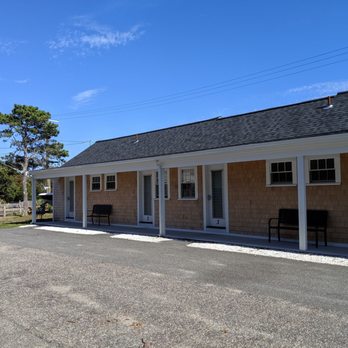 Kingfisher Oceanside - Lovely beach side accommodations - Resorts Near Me - Dennis Port, Massachusetts