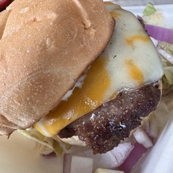 Bubbas Poutine & Pizzeria - Cheeseburger