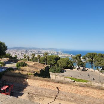 Castell de Montjuïc - Local Flavor Near Me - Barcelona, B Castell de Montjuïc - Local Flavor Near Me - Barcelona, B
