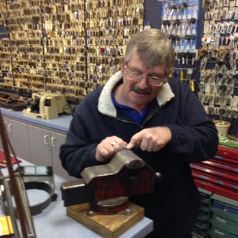 Paso Robles Safe & Lock - Getting keys cut - Keys & Locksmiths Near Me - Paso Robles, California Paso Robles Safe & Lock - Getting keys cut - Keys & Locksmiths Near Me - Paso Robles, California