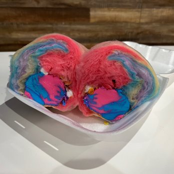 Creamberry - Cotton Candy Burrito - Desserts Near Me - Las Vegas, Nevada