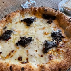 Pizza East - Black truffle pizza