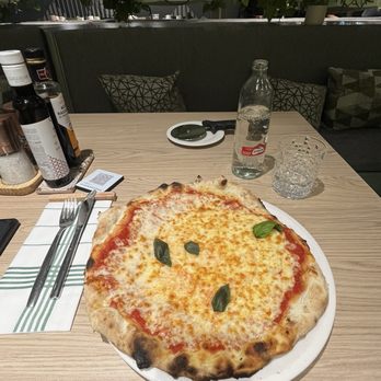 Meliá Barcelona - Margarita pizza - Hotels Near Me - Barcelona, B