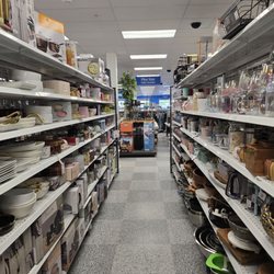 Ross Dress for Less - Clean organized aisles
