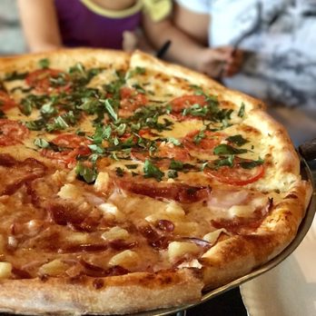 Flippin' Pizza - Pizza Near Me - Vista, California Flippin' Pizza - Pizza Near Me - Vista, California