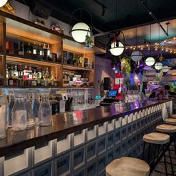 Bar Table