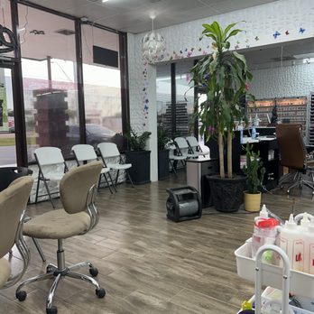 Modern Nails - Modern Nails - Nail Salons Near Me - Brandon, Florida