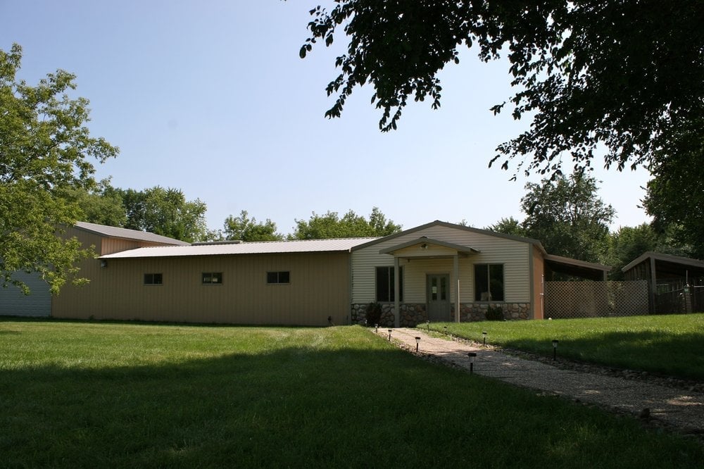 RED STAR KENNEL Updated August 2024 977 Scott Rd, Hudson, Wisconsin