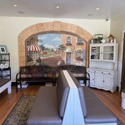 The Cup Cafe - Entrance way to wait for your table