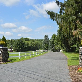 Shallowbrook Equestrian Center - Horse Boarding Near Me - Somers, Connecticut Shallowbrook Equestrian Center - Horse Boarding Near Me - Somers, Connecticut