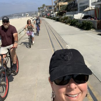 Surfer Beach Hotel - Strangely suggest bike ride 15.00 each per day 8-10hours total worth it - San Diego, CA