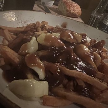 The Settlers Inn - Poutine - Hotels Near Me - Hawley, Pennsylvania The Settlers Inn - Poutine - Hotels Near Me - Hawley, Pennsylvania