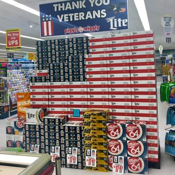 Piggly Wiggly-Witt's - Talk about pride, Miller lite American flag out of beer boxes!! - Grocery Near Me - Crivitz, Wisconsin