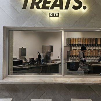 KITH Treats - Kith Treats storefront with seating. - Ice Cream & Frozen Yogurt Near Me - Honolulu, Hawaii KITH Treats - Kith Treats storefront with seating. - Ice Cream & Frozen Yogurt Near Me - Honolulu, Hawaii