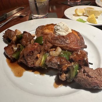 Bullfish Grill - Filet tips (medium) - Steakhouses Near Me - Pigeon Forge, Tennessee Bullfish Grill - Filet tips (medium) - Steakhouses Near Me - Pigeon Forge, Tennessee