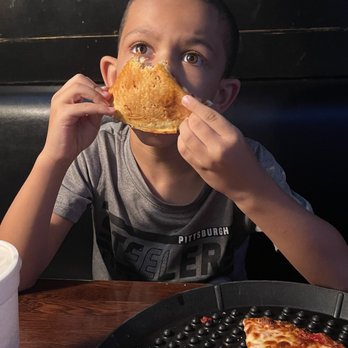 Rosati's Pizza - Kids pizza - Sports Bars Near Me - Cumming, Georgia