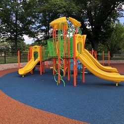 Belleville Park - Young kids jungle gym