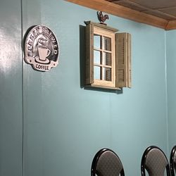 Hometown Family Restaurant - Dining area