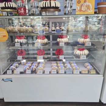 Nothing Bundt Cakes - Bakeries Near Me - Houston, Texas